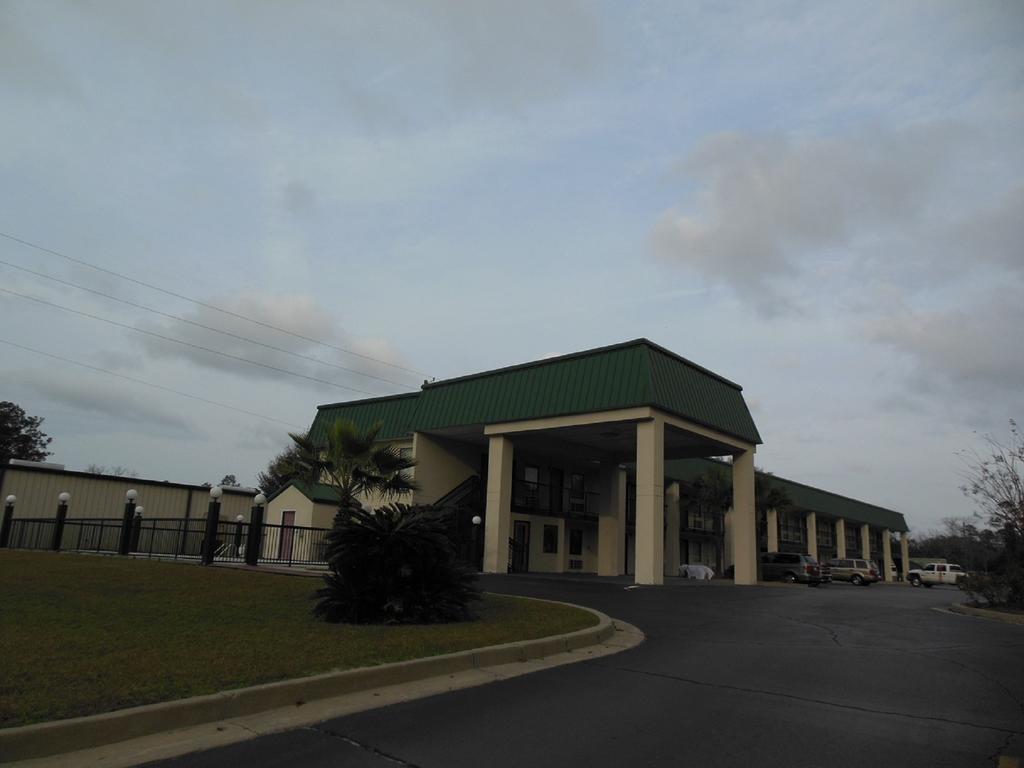 Western Motel Folkston Exteriör bild